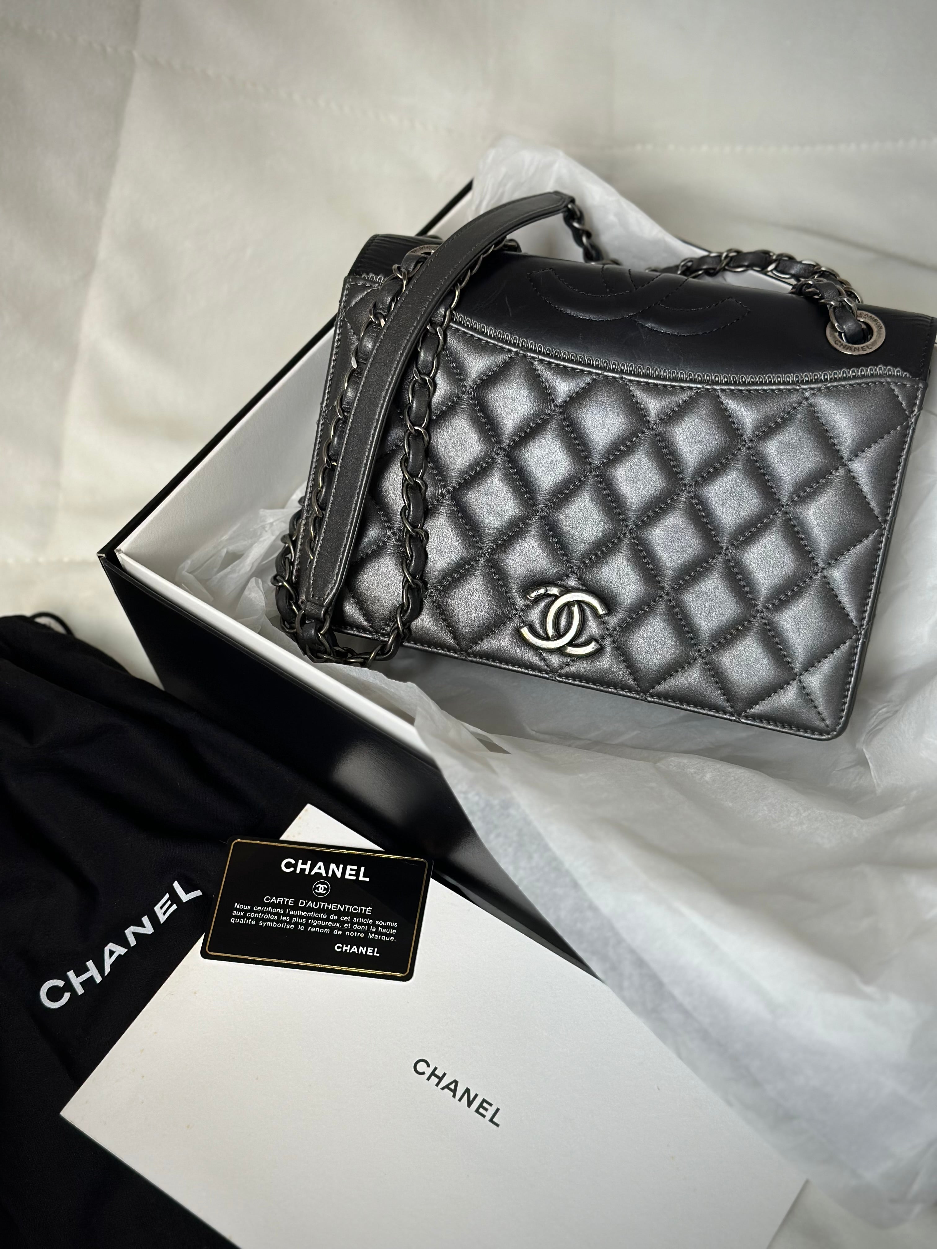 Chanel Matelasse Shoulder Bag Grey/Black Lambskin