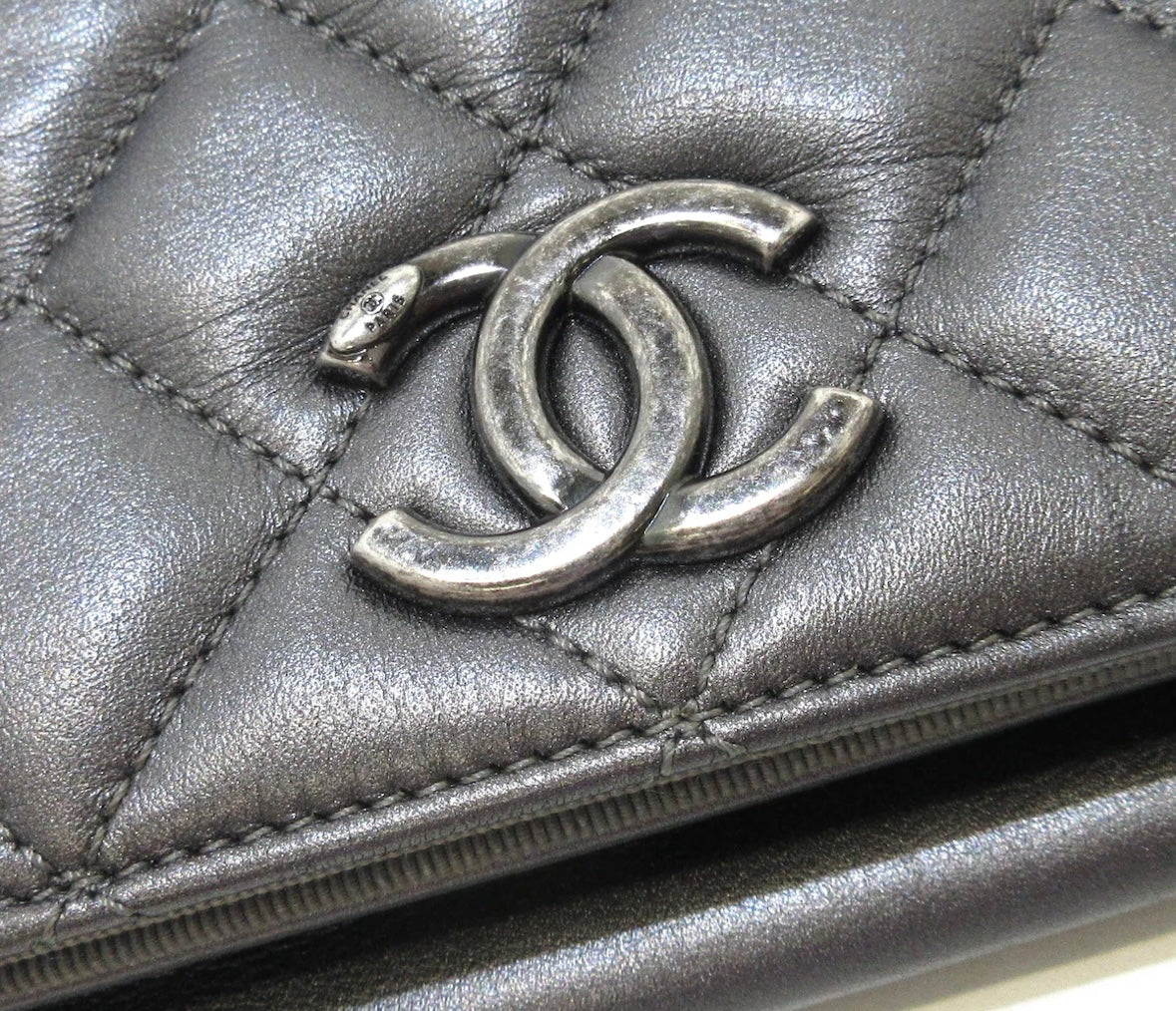Chanel Matelasse Shoulder Bag Grey/Black Lambskin