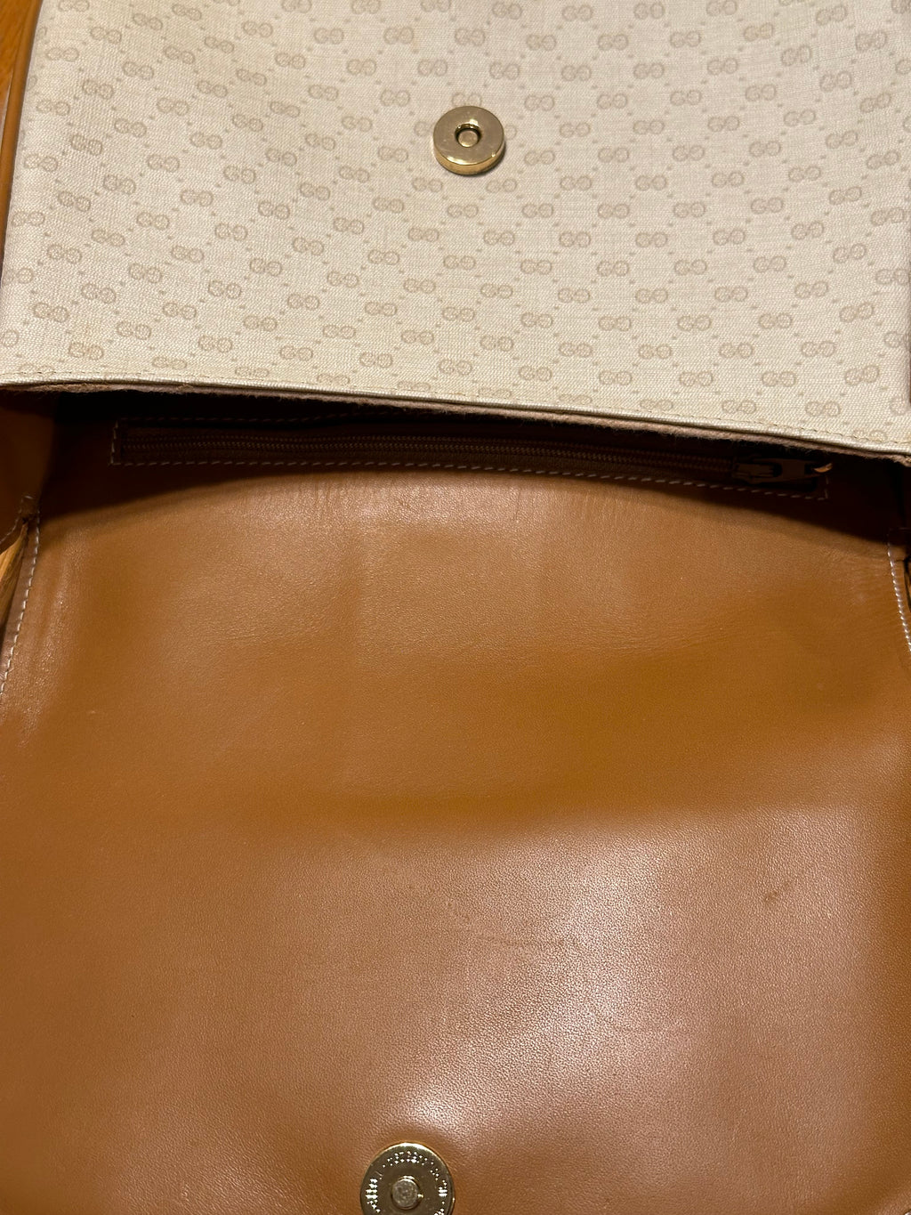 Gucci Micro GG Supreme Crossbody Bag