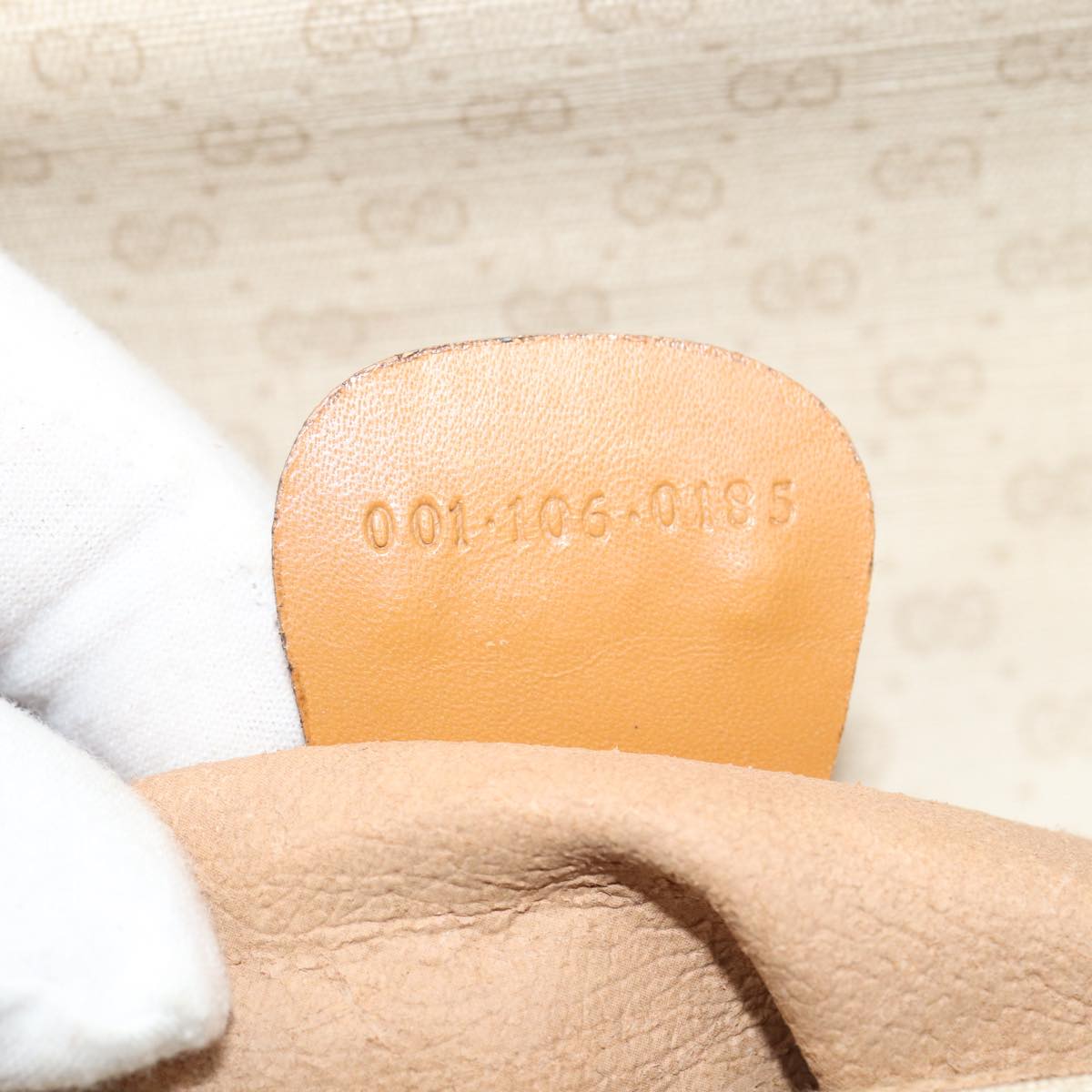 Gucci GG Supreme Crossbody Bag