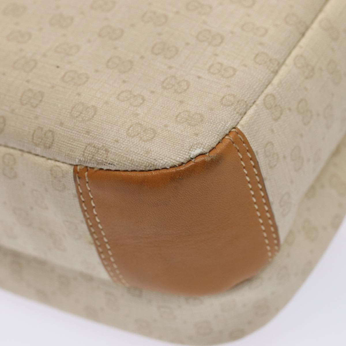 Gucci GG Supreme Crossbody Bag