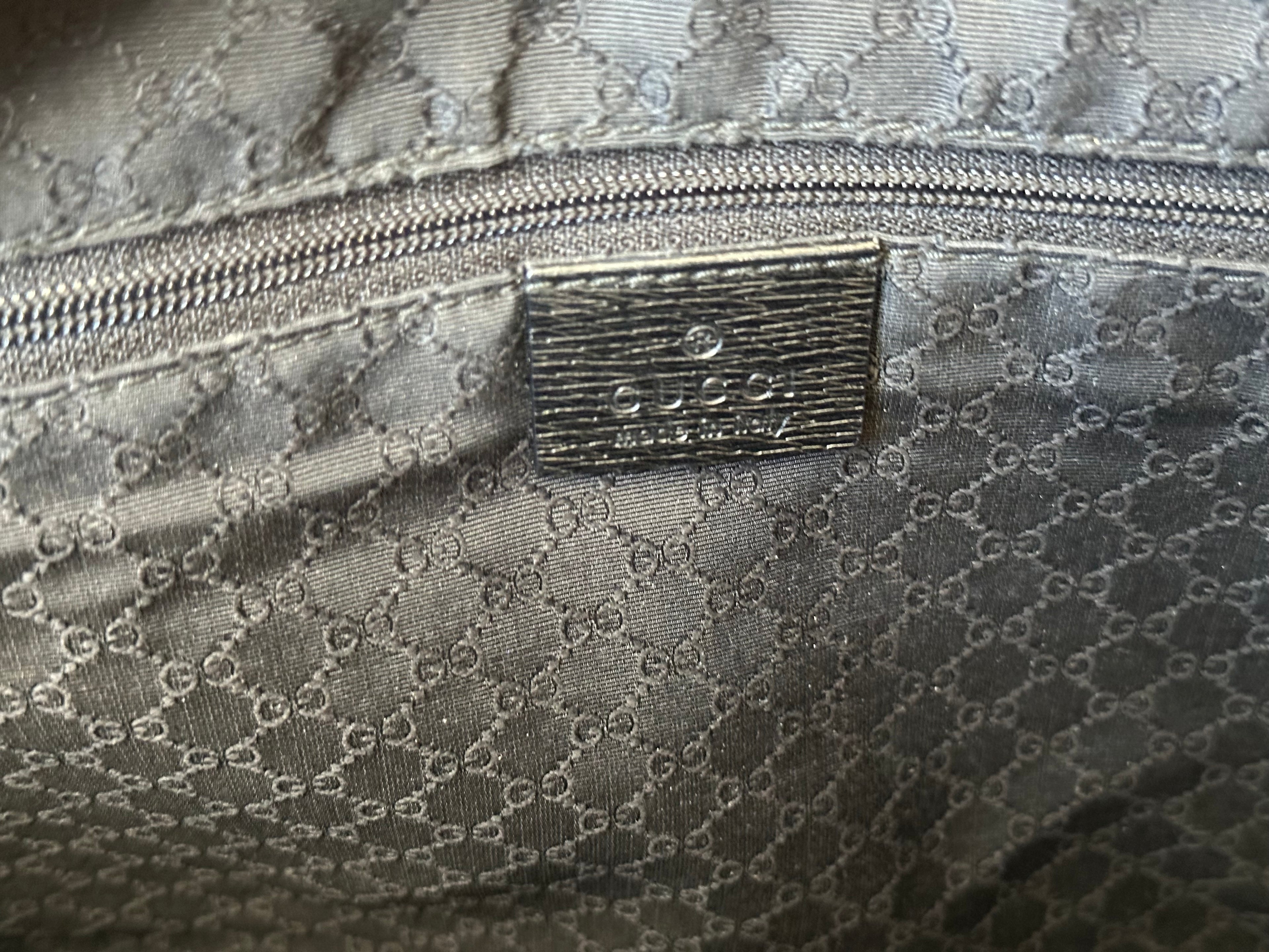 Gucci Front Angle Zipper Black Leather Shoulder Bag