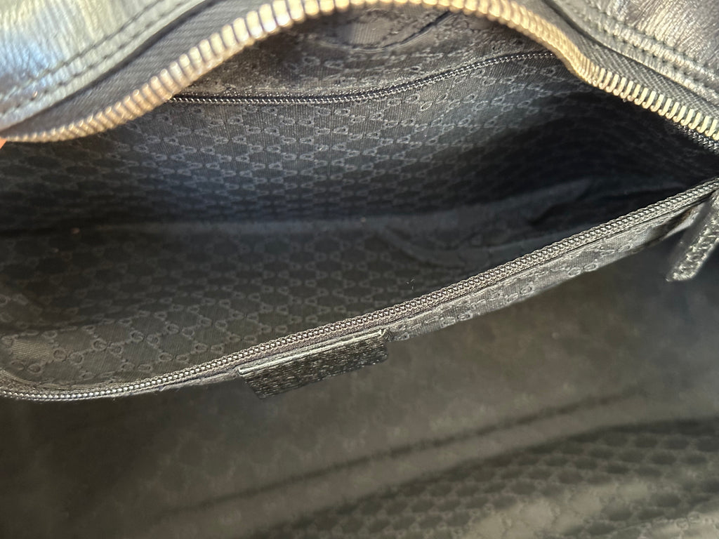 Gucci Front Angle Zipper Black Leather Shoulder Bag