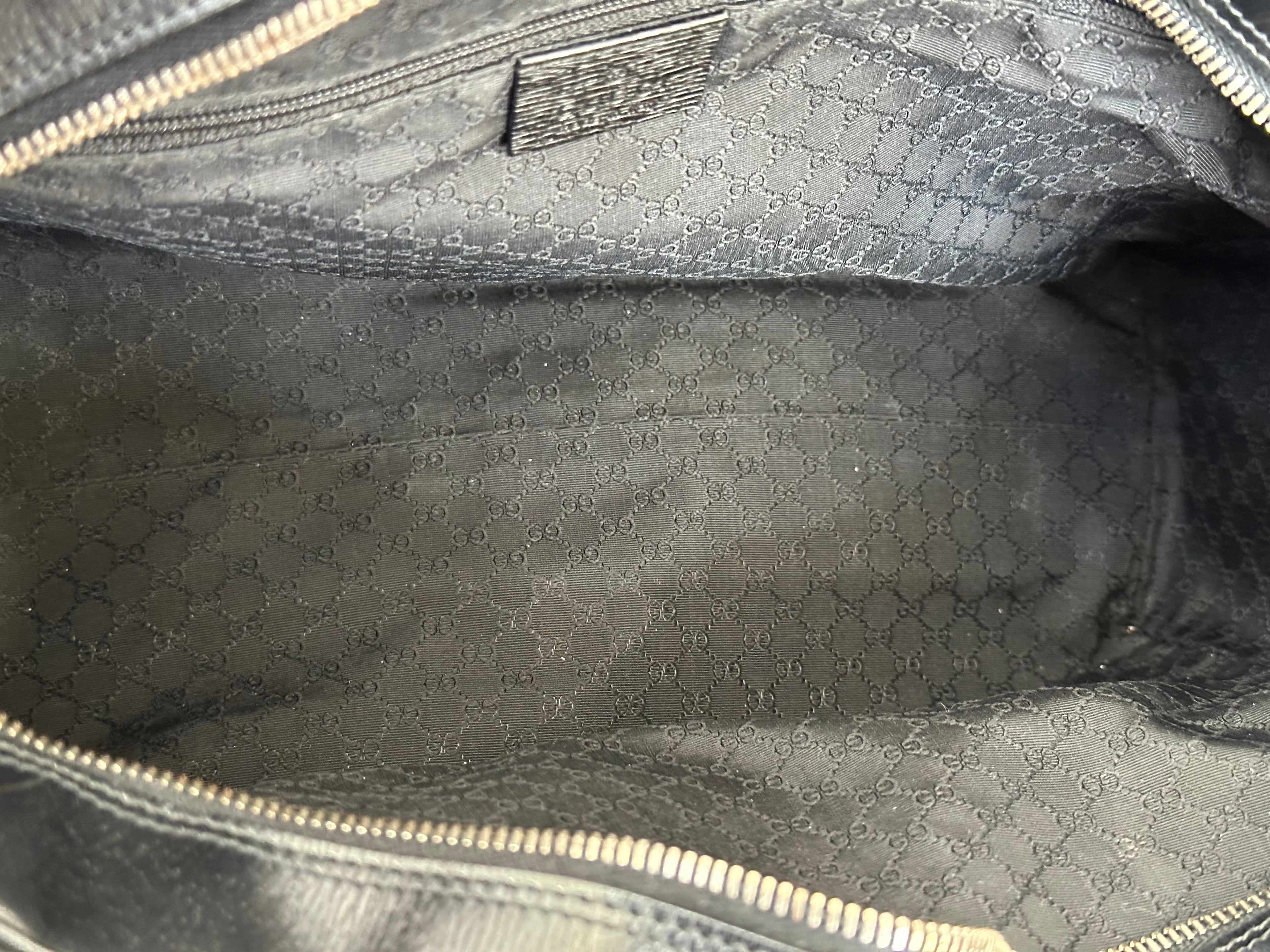 Gucci Front Angle Zipper Black Leather Shoulder Bag