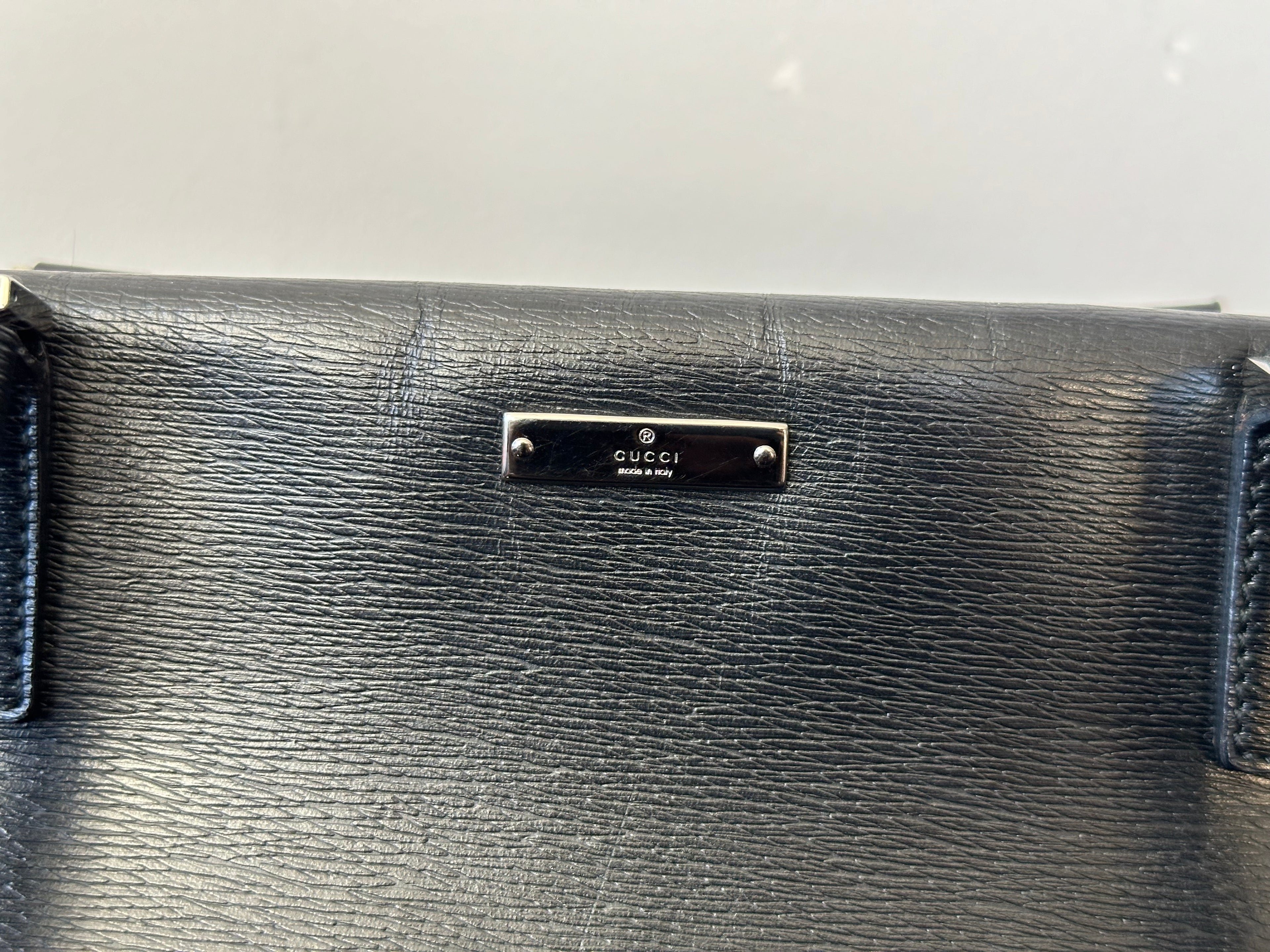 Gucci Front Angle Zipper Black Leather Shoulder Bag