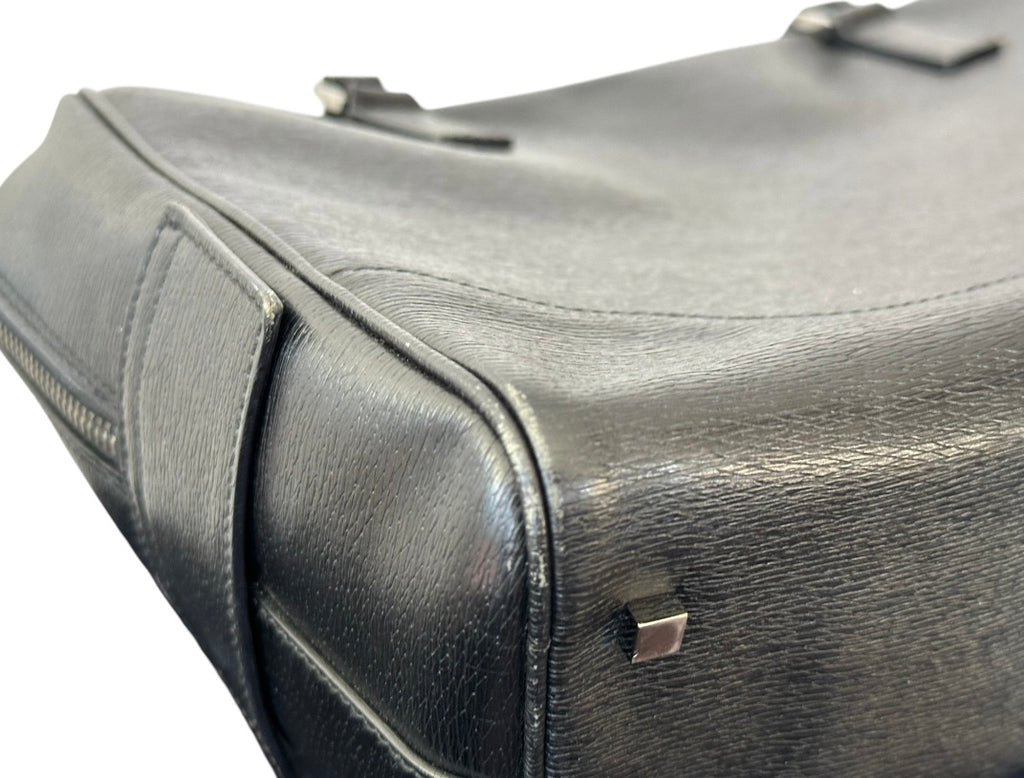 Gucci Front Angle Zipper Black Leather Shoulder Bag