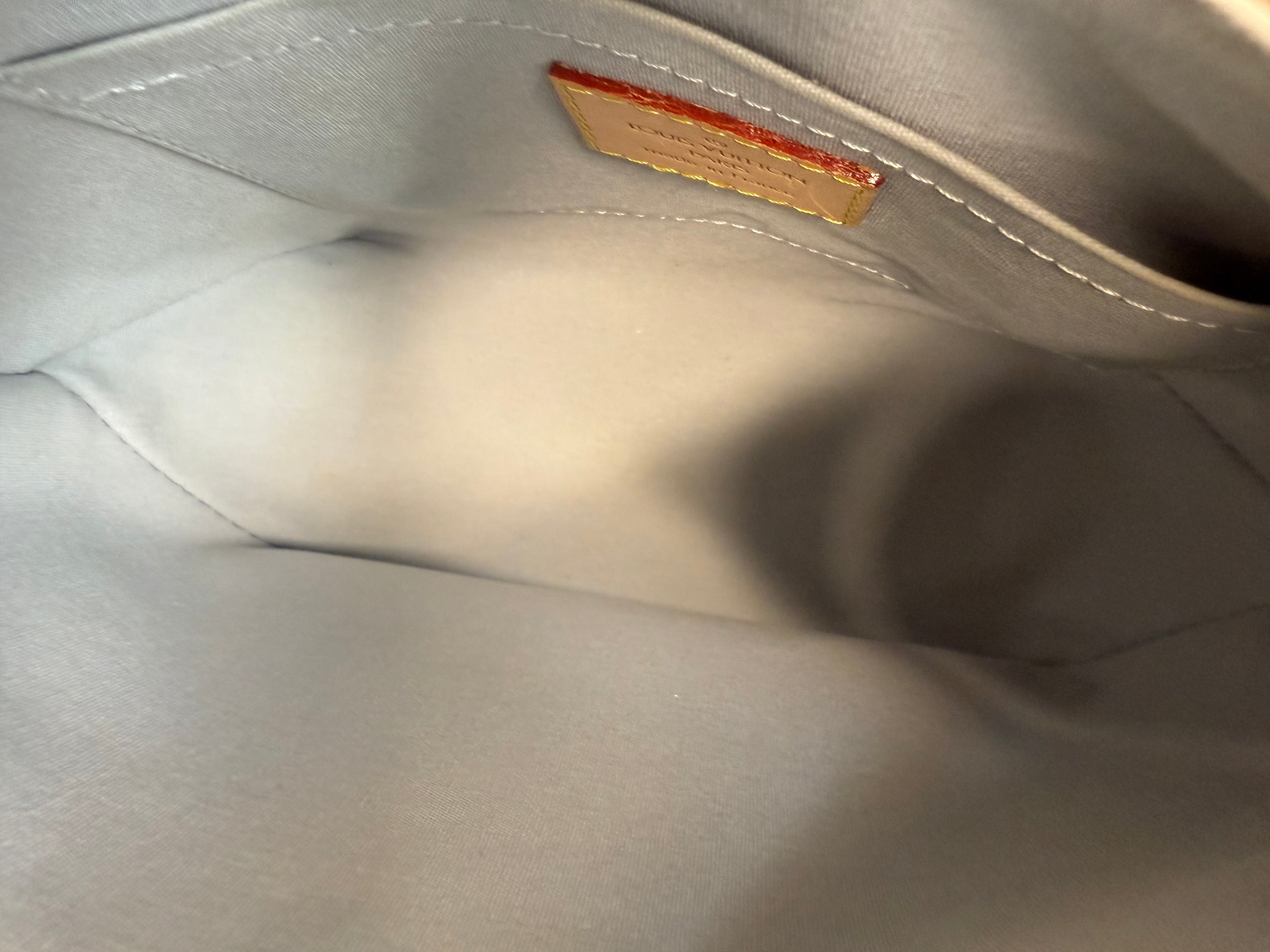 Louis Vuitton Monogram Vernis Leather Minna Street Bag